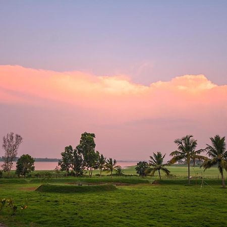 Fireflies Kabini Begur Luaran gambar